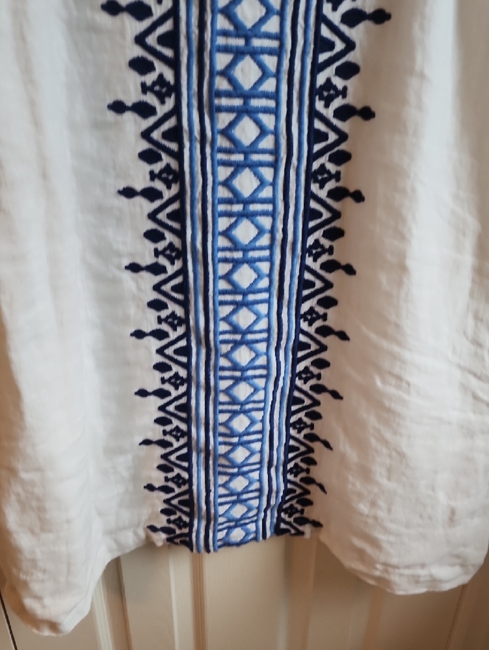 Tommy Bahama White Sleeveless Shift Dress with Blue Embroidered Panel Sz XL - Picture 3 of 10